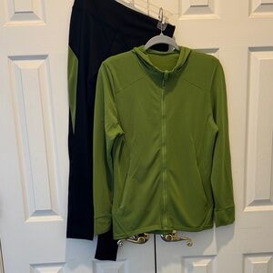 Vicki Sui‎ 2-Piece Running Set – Green Zip Jacket & Black Leggings – Size lg